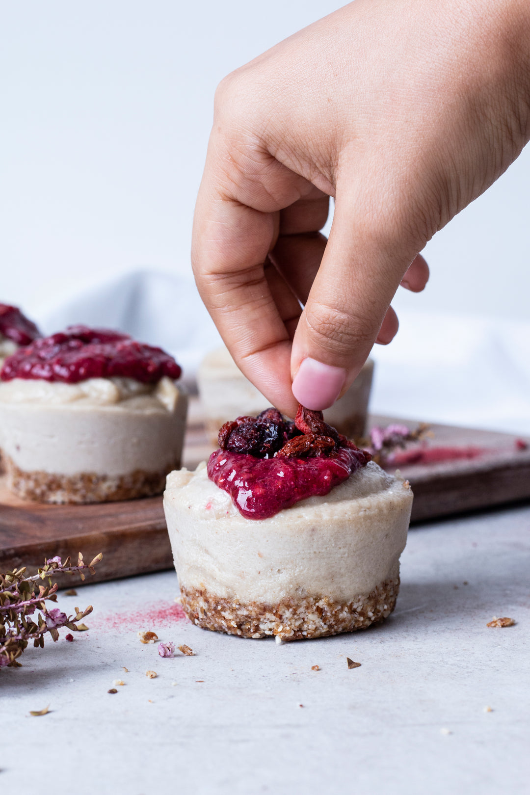 Raw Cheesecake Bites