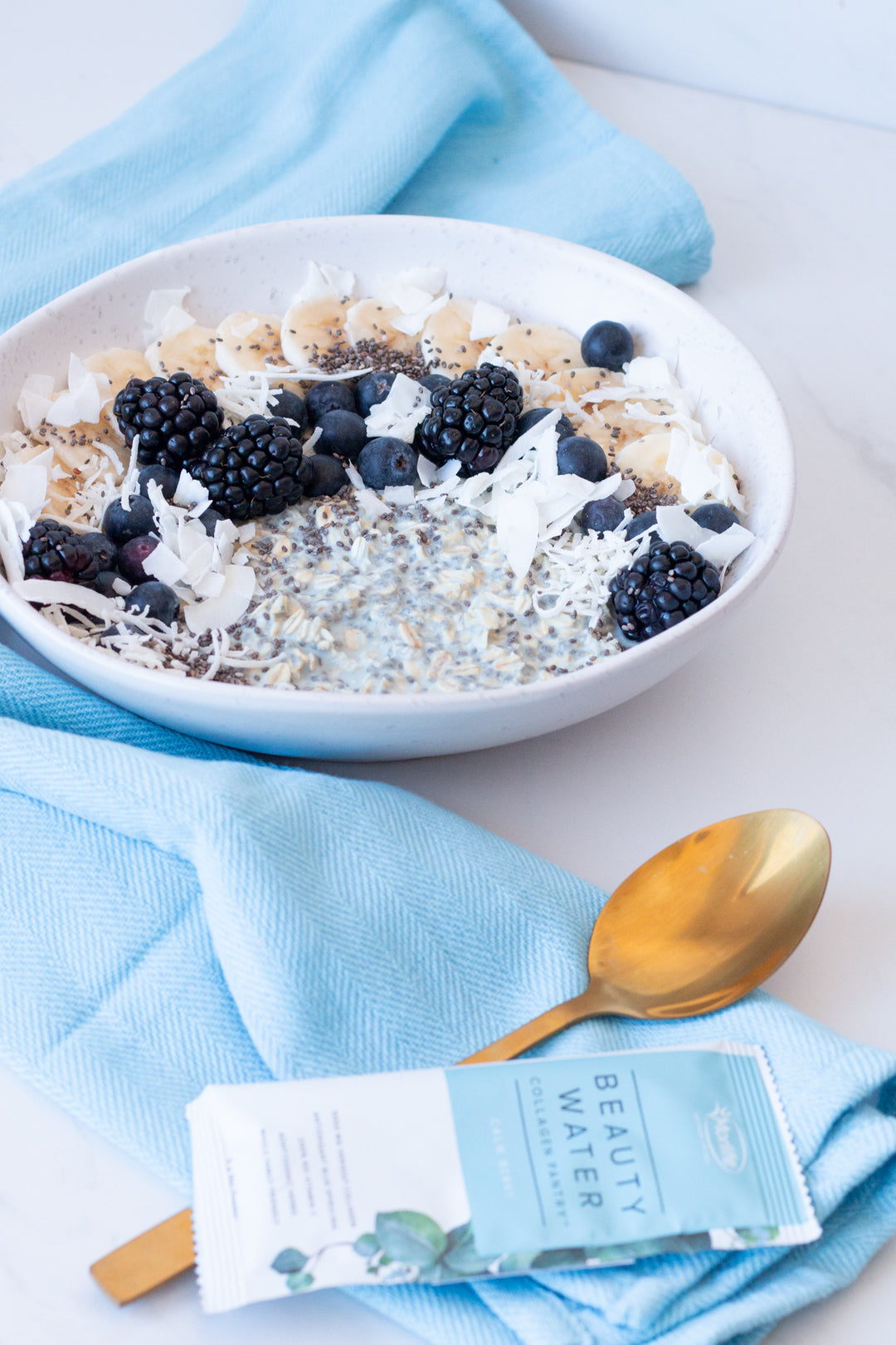 Warm Creamy Berry Beauty Oats